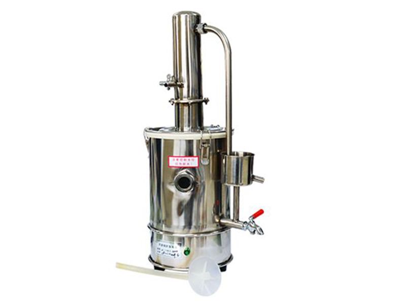 蒸馏水器